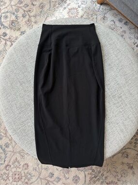 lululemon Nulu Slim Fit High Rise Skirt